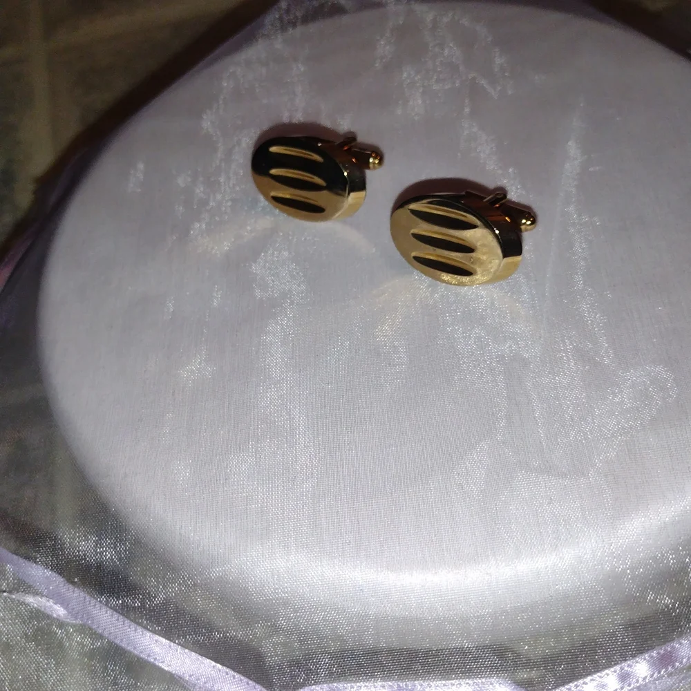 VINTAGE Gold Oval Cuff Links